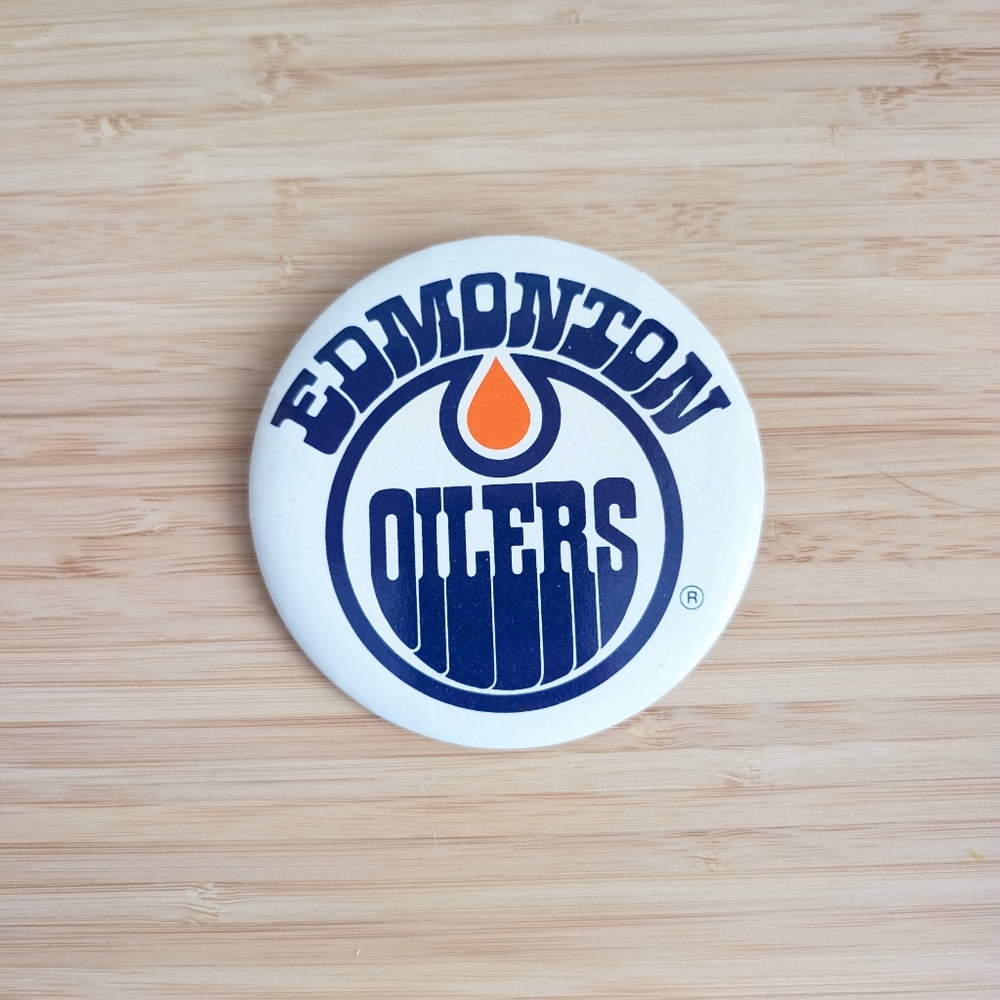 Edmonton Oilers Button Pin